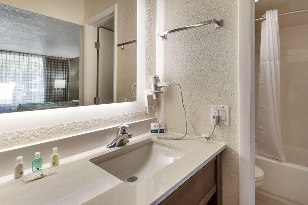 Quality Inn Saint Petersburg North-Tampa Bay Exterior foto